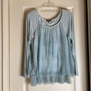 Light blue shirt (size M)